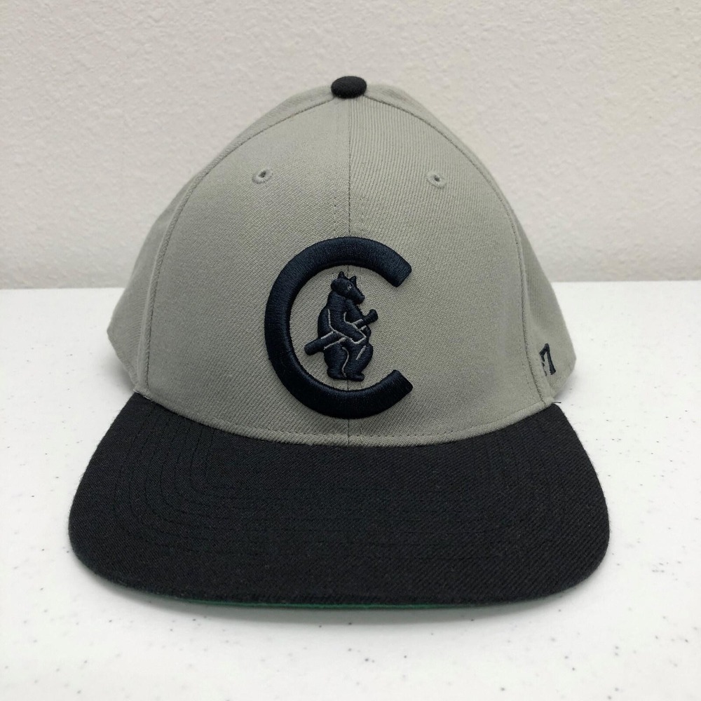 Chicago Cubs Hat Cap Fitted Mens 7 1/2 Gray MLB Baseball Cooperstown '47 Logo